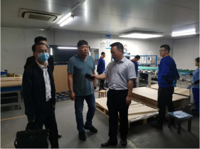 陪同政府園區(qū)赴特種玻璃深加工投資選址項(xiàng)目方對接考察,深度交流,為合作奠定堅(jiān)實(shí)基礎(chǔ)